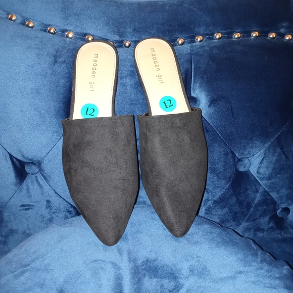 Shoes - Picture 5 of 5